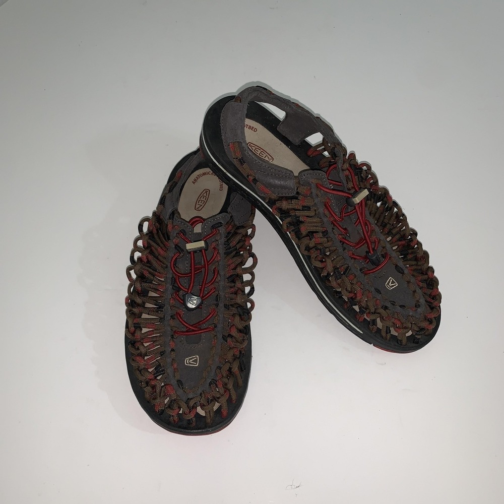 KEEN UNEEK Sandals Shoes Mens Size 10 Brown Synthetic Bungee Slip On Outdoor
